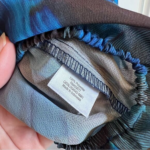 a.n.a patterned blouse - Picture 7 of 9